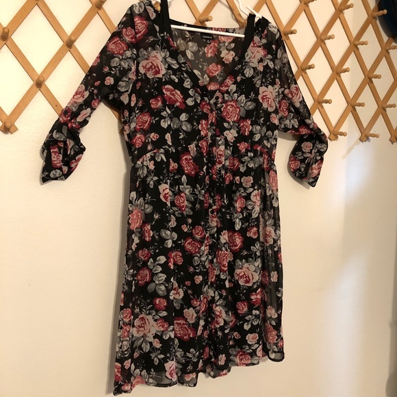 torrid Dresses & Skirts - Back Floral Torrid Dress Size 0